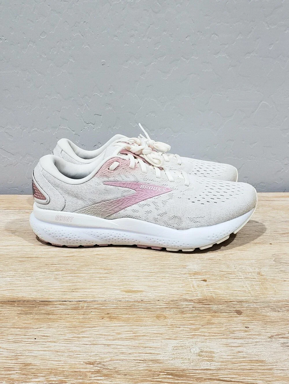 Brooks women ghost